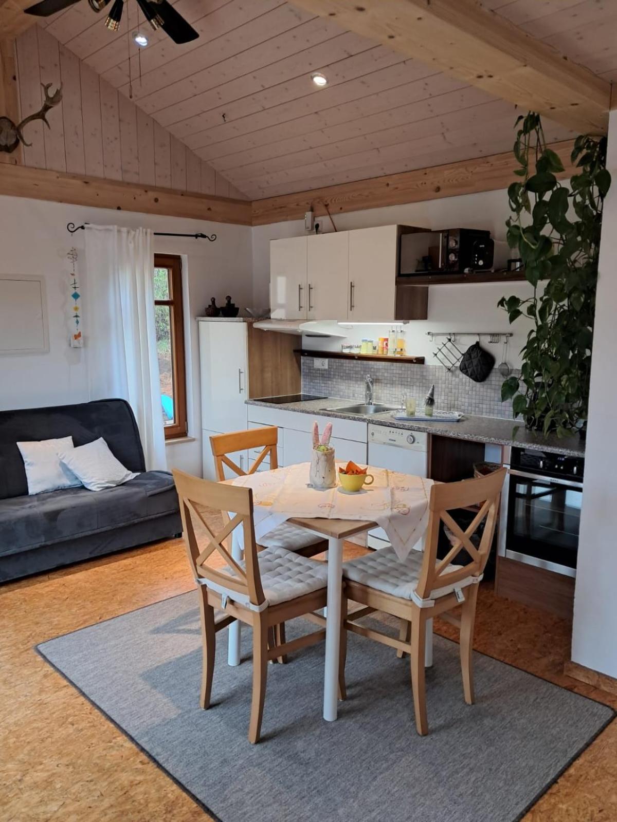 Apartment Mit Gartenblick Eckersdorf Bagian luar foto
