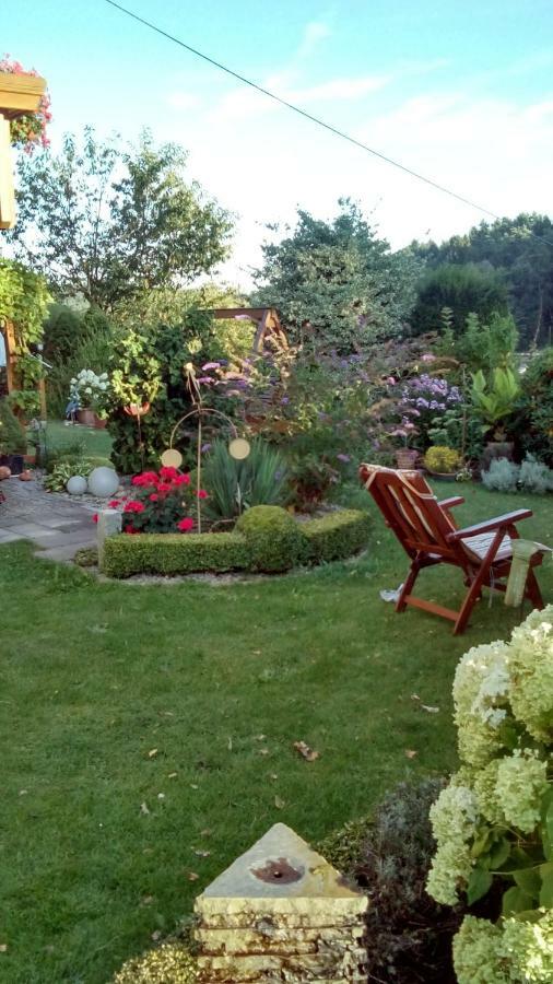 Apartment Mit Gartenblick Eckersdorf Bagian luar foto