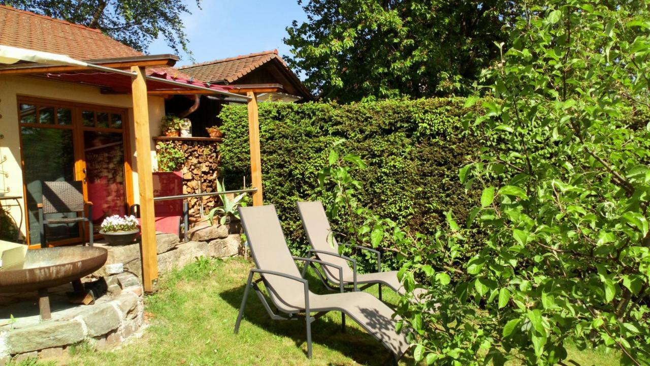 Apartment Mit Gartenblick Eckersdorf Bagian luar foto